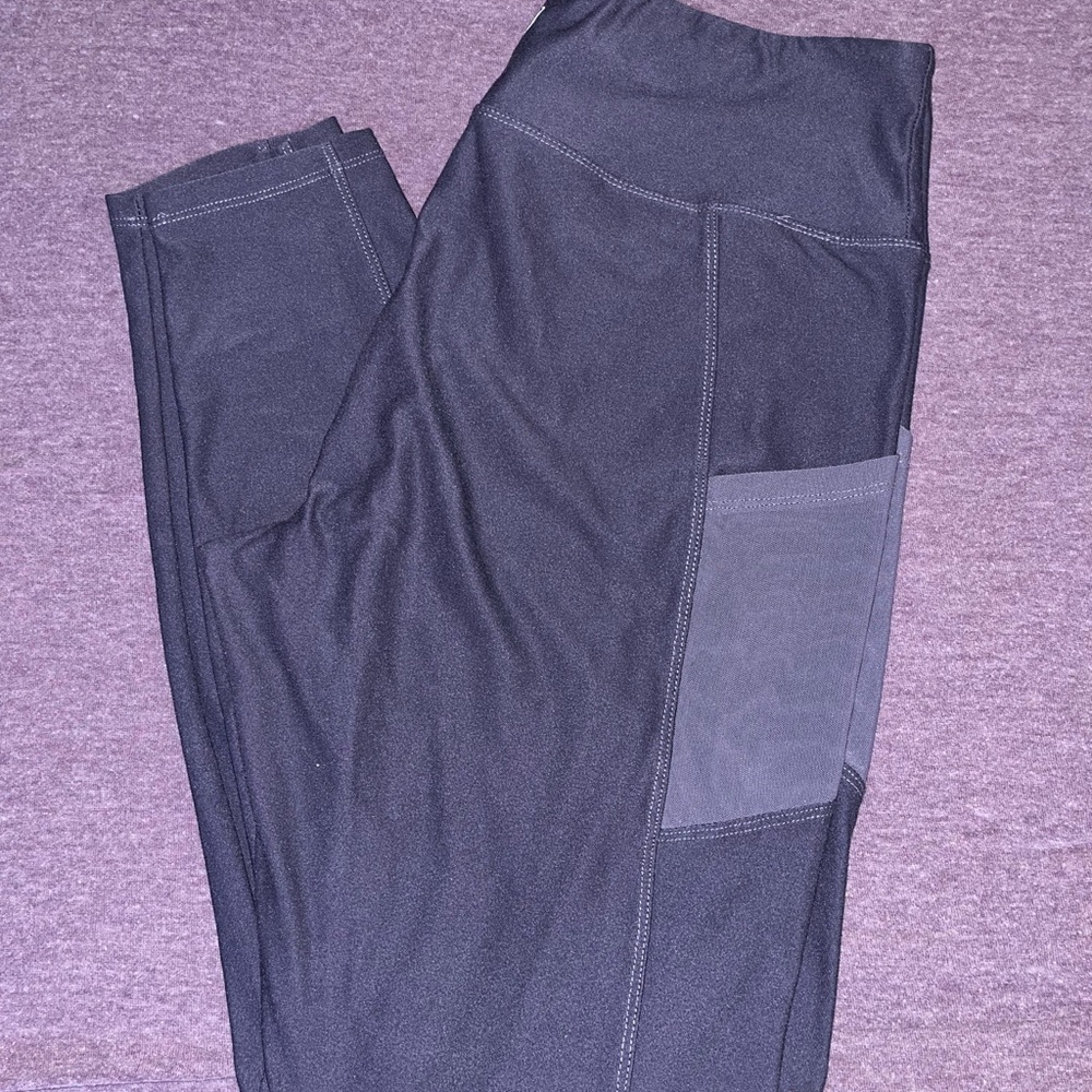 Balance Collection Leggings with pocket